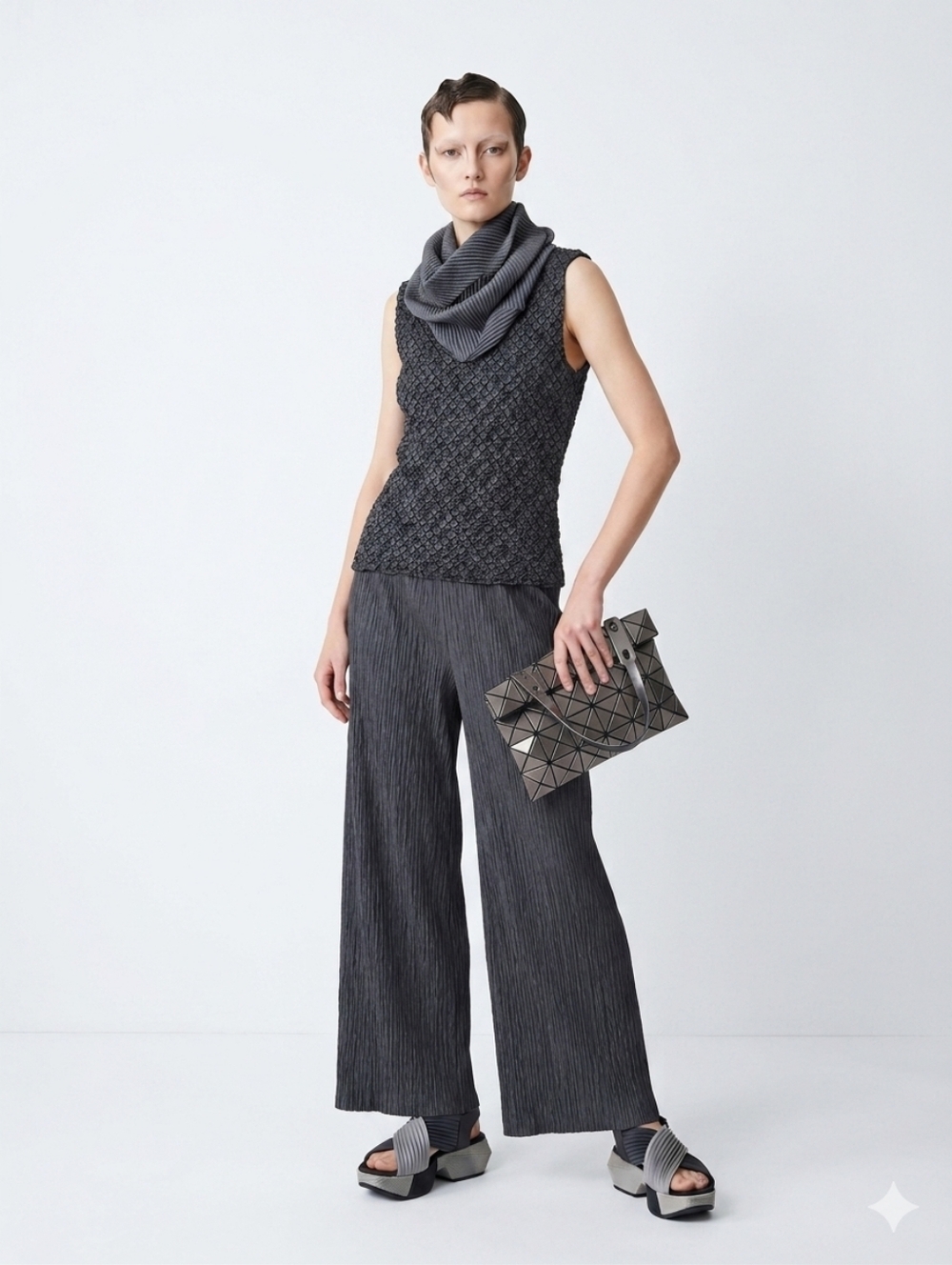 Vintage Plissé Textured "Popcorn" Sleeveless Shell Top